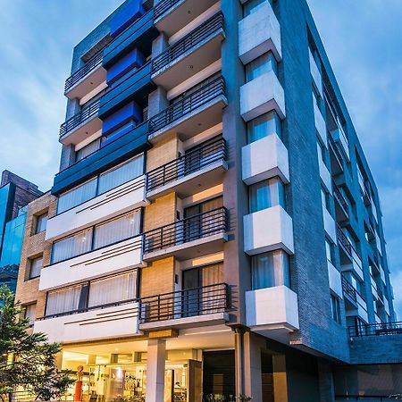 Viaggio Nueve Trez City Suites Bogotá Exterior foto